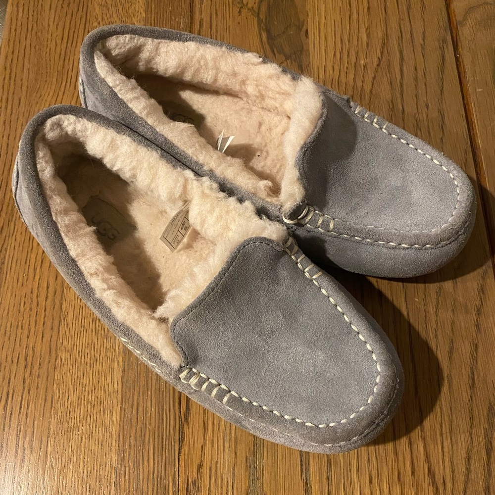 Ugg Ansley loafer slipper - light grey